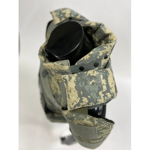 Военный бронежилет пиксельный с плитами в Ангарске